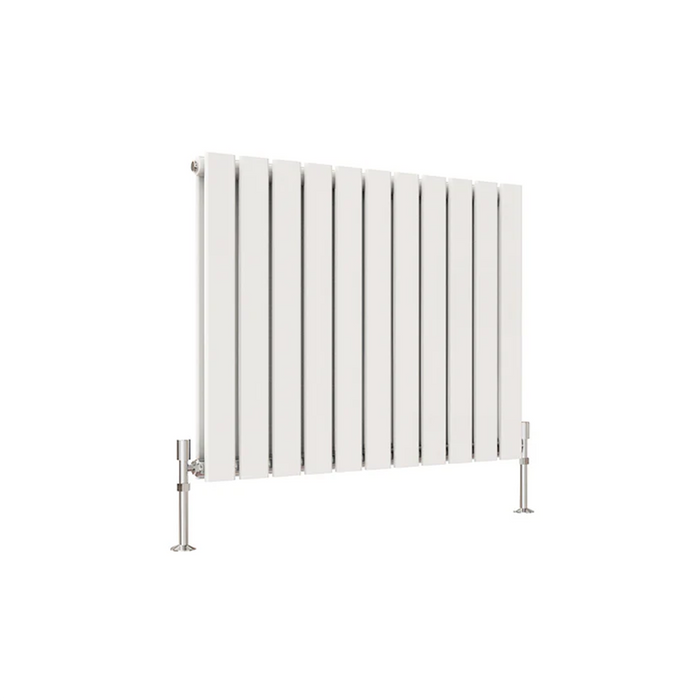 600 x 748 mm horizontal radiator in double white finish on white background